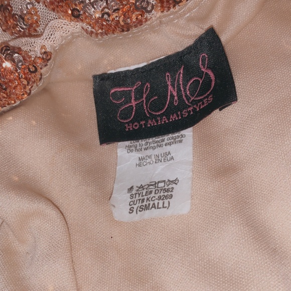 Beautiful Long  formal  low back cut out Gold sequence gown - Picture 3 of 4